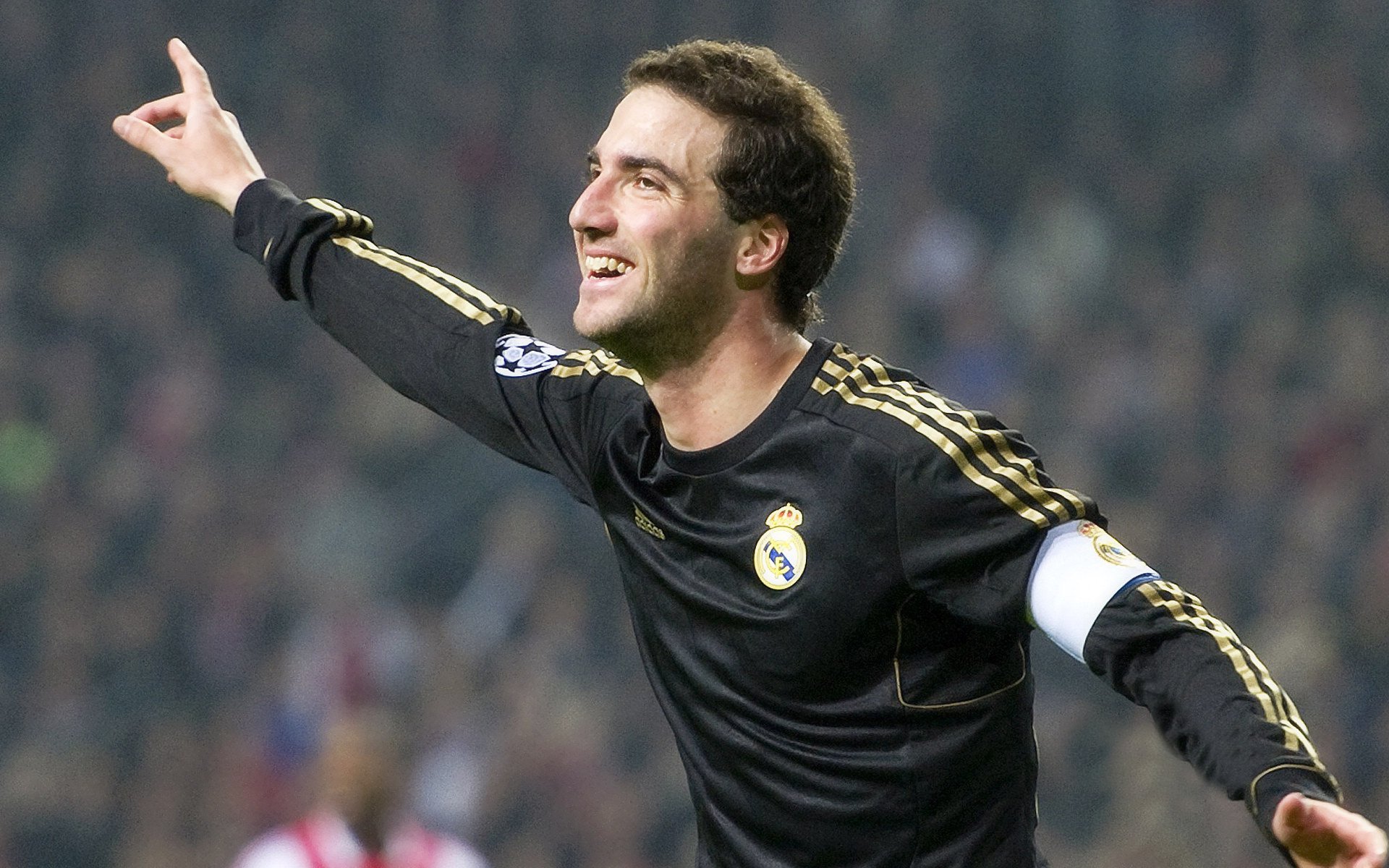 杜兰特遭遇十五持续失利，皇家马德里教练压力巨大！引发球迷热议